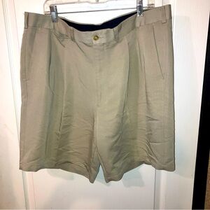 Callaway Men’s pleated Shorts Size 40  beige